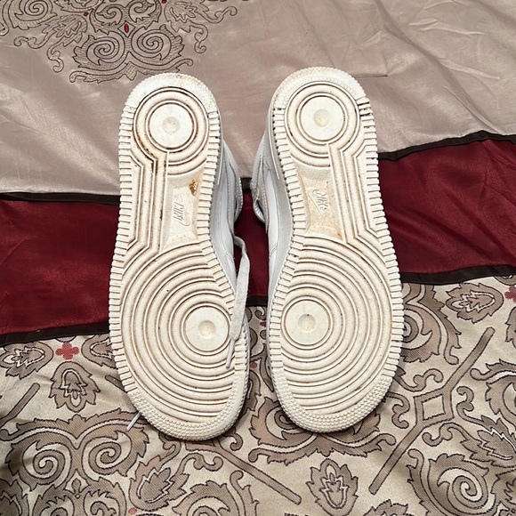 Air Force 1 Mid (GS) - Picture 9 of 10